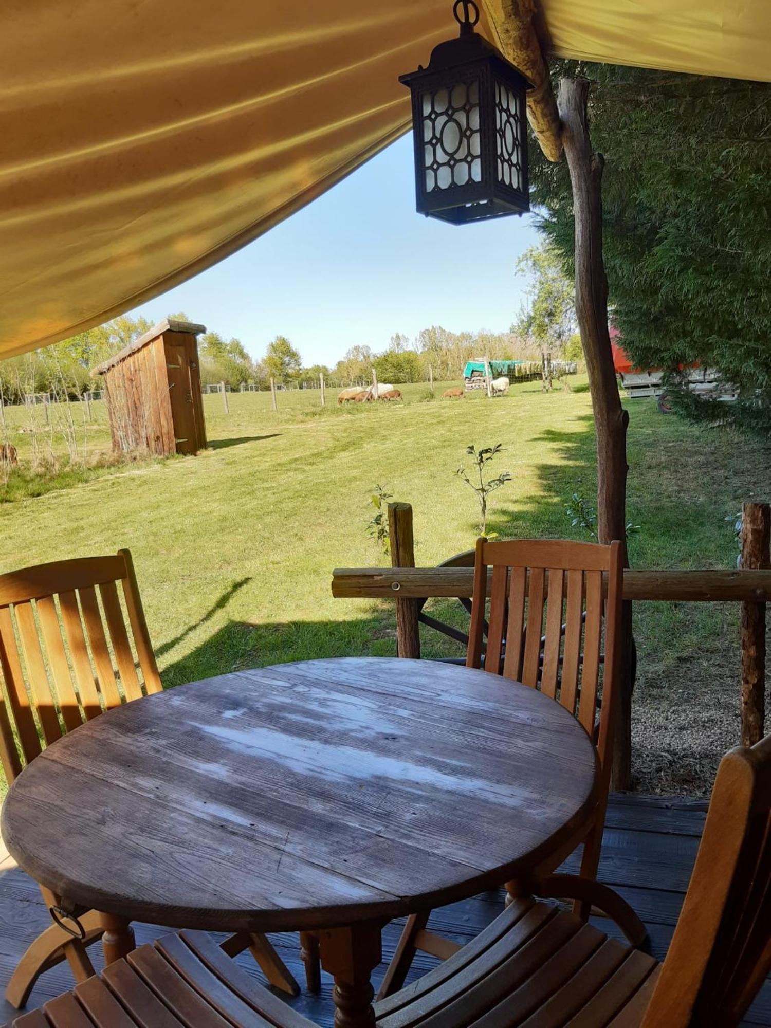 Tente Trappeur Ada, Au Jardin De La Vouivre Saint-Vincent-en-Bresse Bagian luar foto